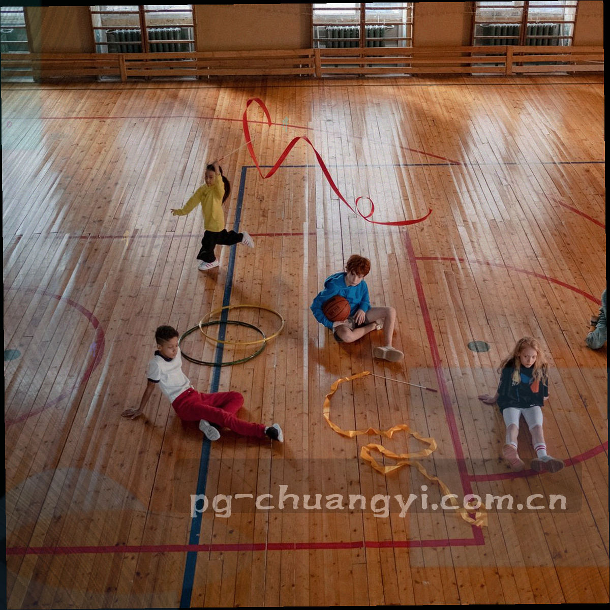 层叠的记录卡片图形，边缘带细网格与青色核对标记，画面中没有人物